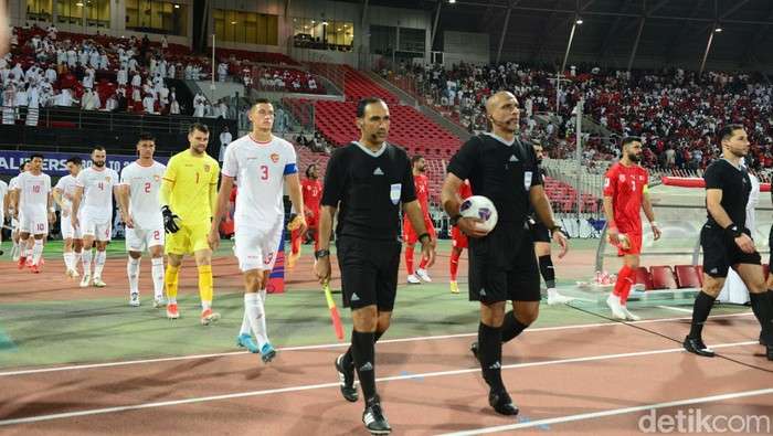Oman Kutuk Serangan Warganet ke Wasit Ahmed Al-Kaf