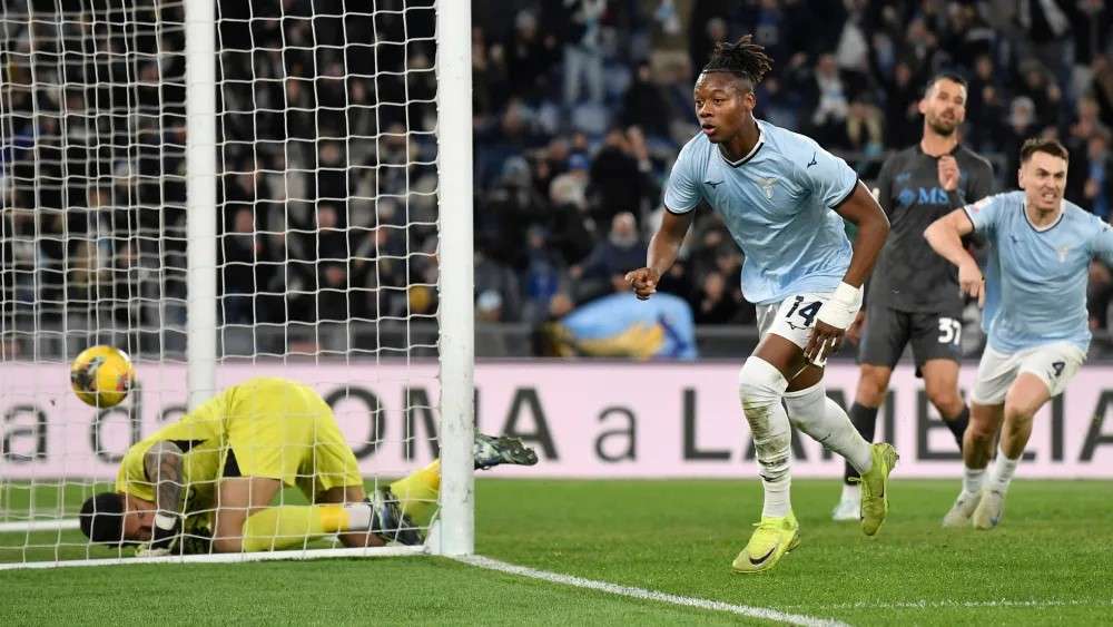 Noslin schiet Lazio met eerste hattrick