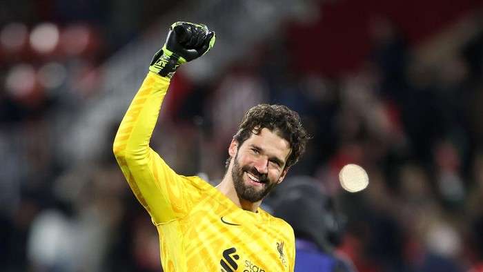 Alisson Becker Senang Bisa Kembali Main