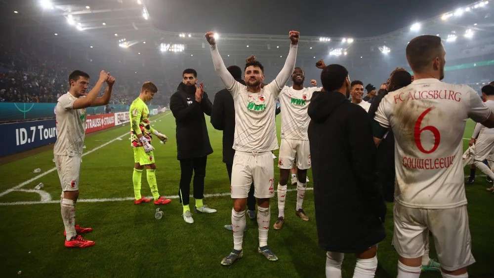 FCA gewinnt Pokal-Krimi im Elfmeterschießen