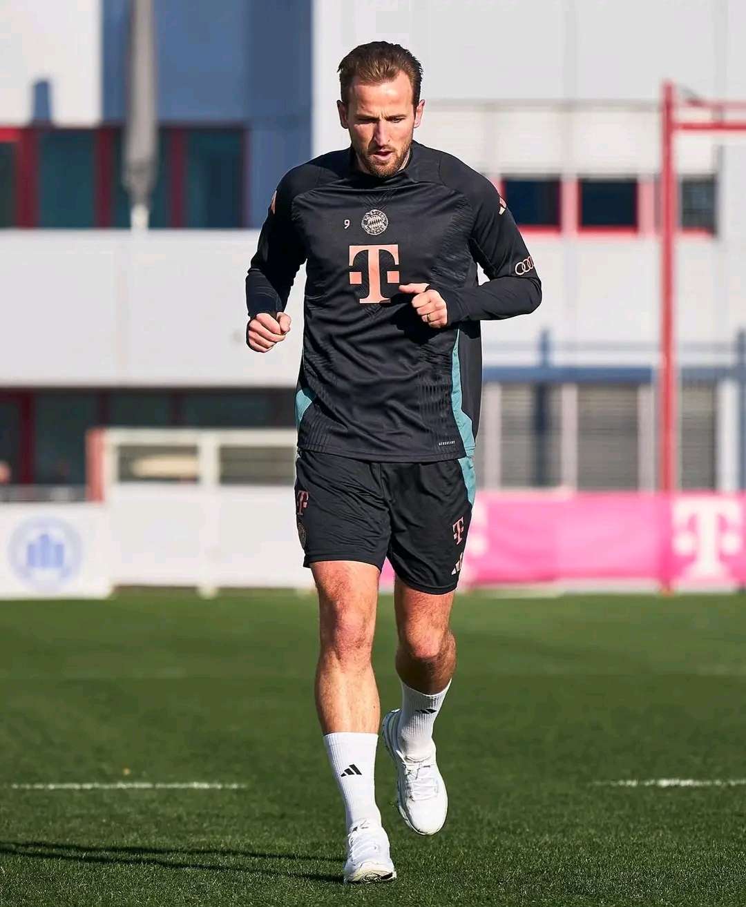 Harry Kane Returns to Training