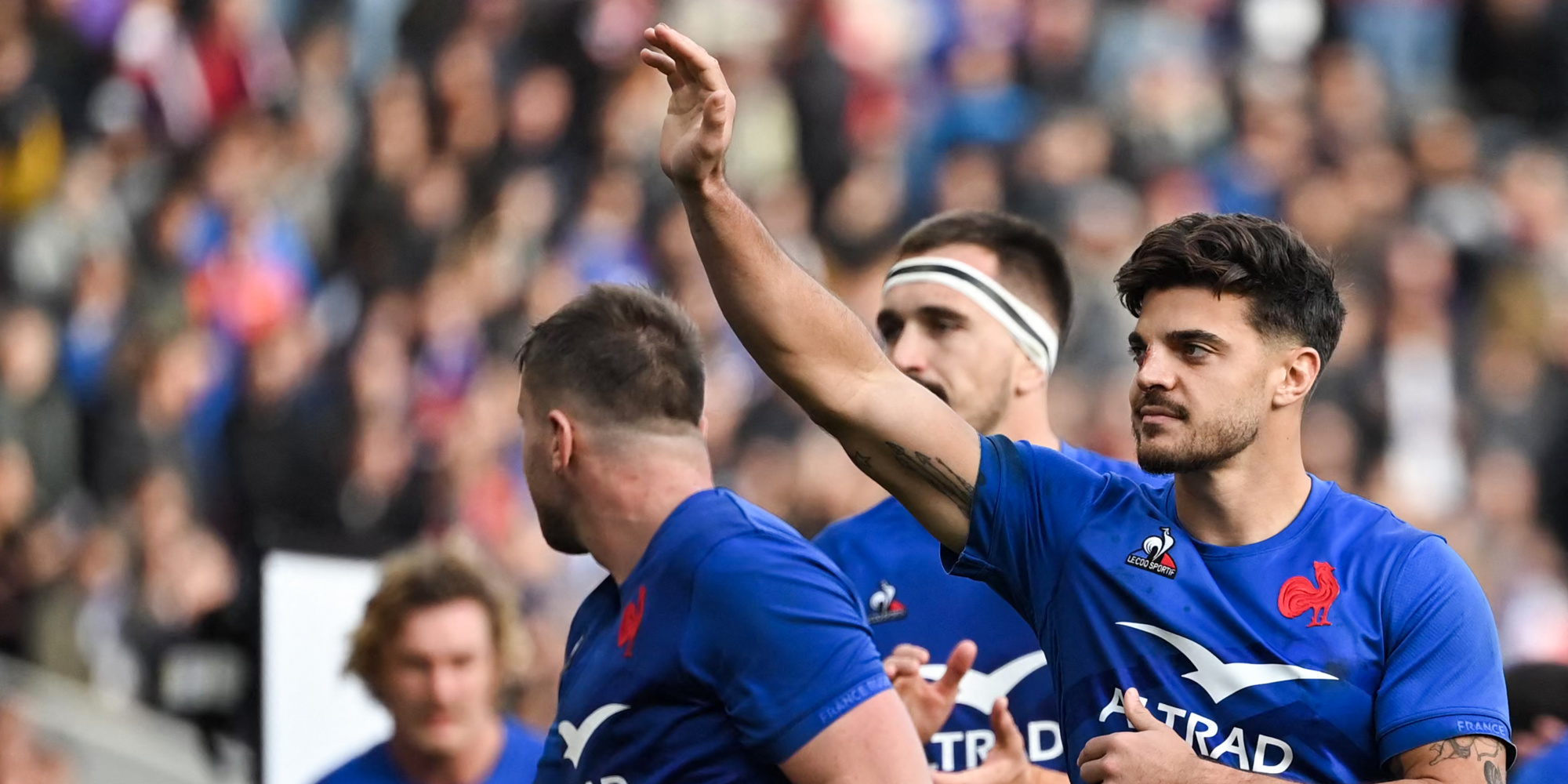 France Domine le Japon au Stade de France