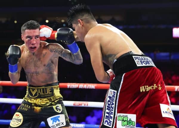 Navarrete Dominates Valdez in Rematch