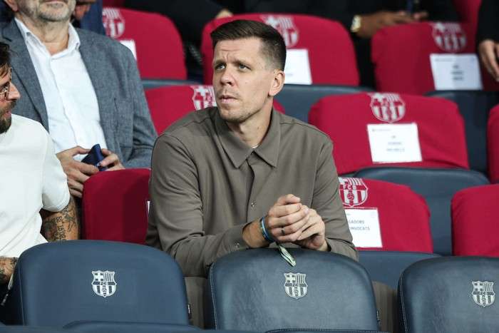 Mengapa Szczesny Tak Kunjung Dimainkan Barca?