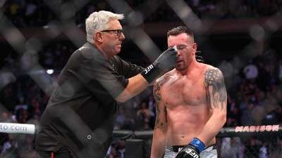 Covington Kalah TKO dari Buckley