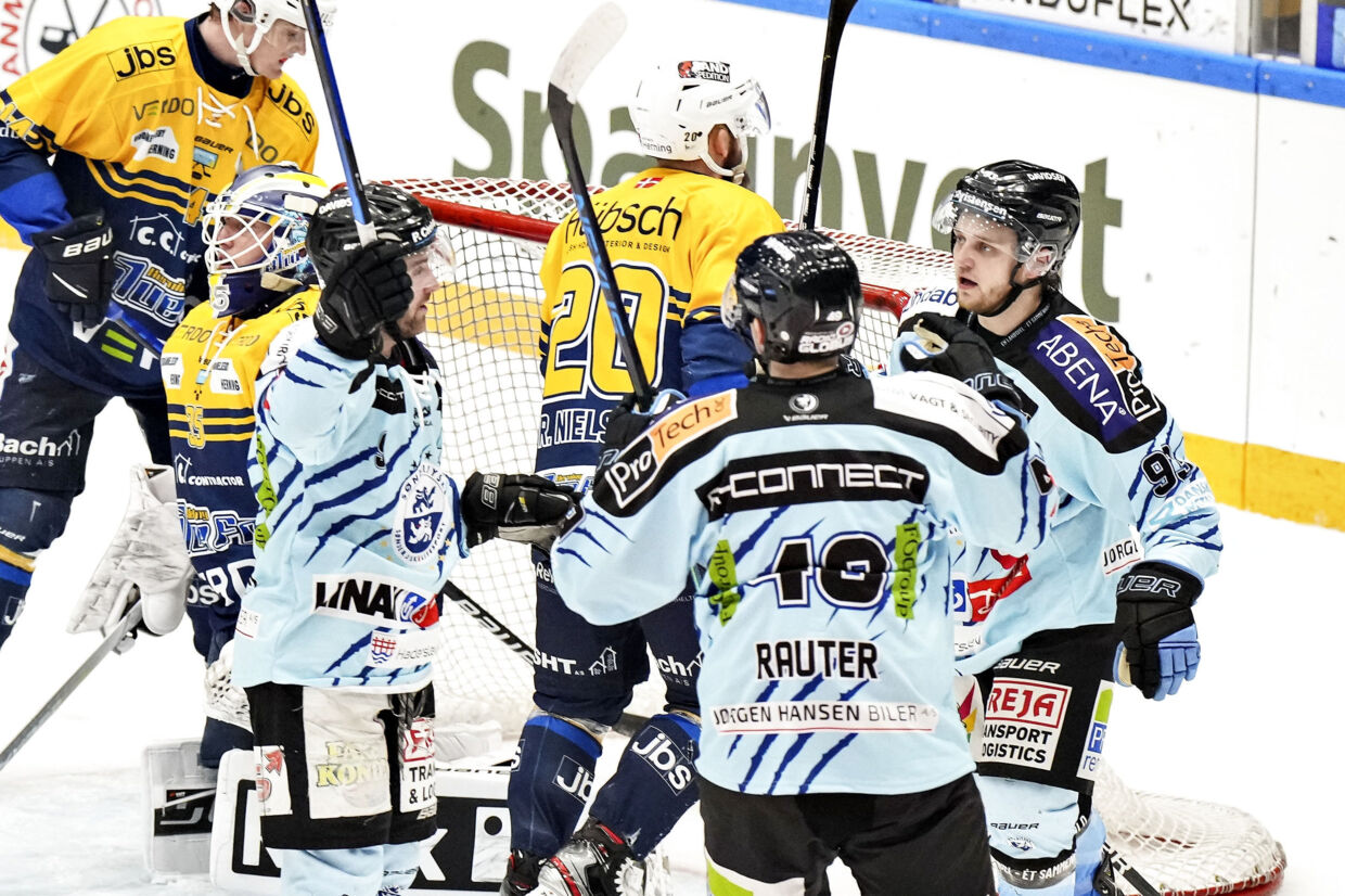 Herning Blue Fox dominerer Metal Ligaen