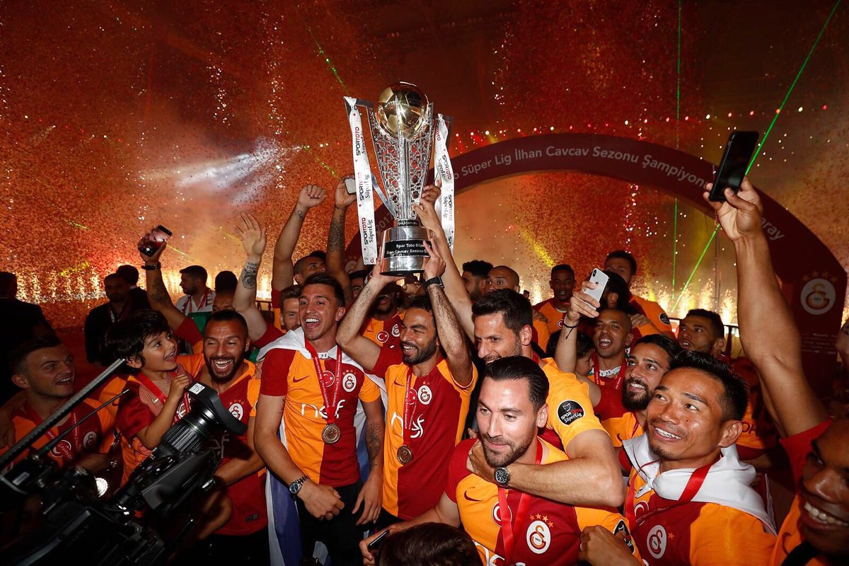 Galatasaray Süper Lig`de Zirvede