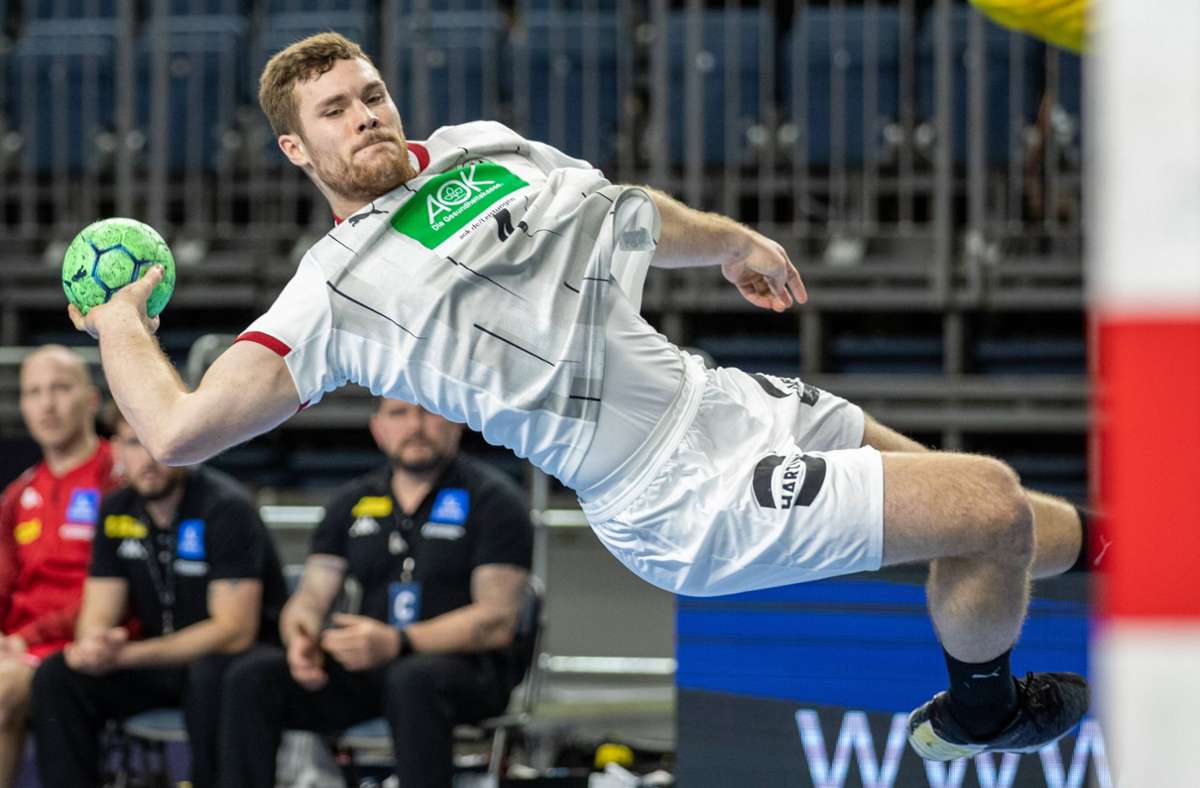 Deutschland startet stark in die WM mit Golla