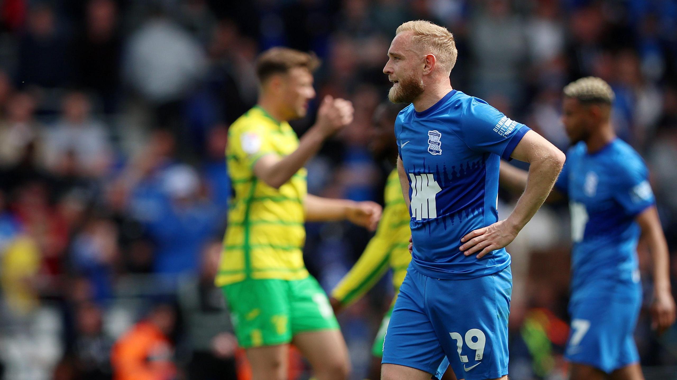 Birmingham City Leads EFL League One Race