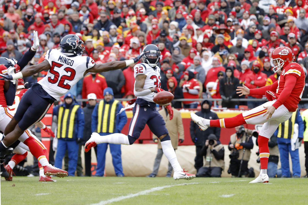 Texans Face Chiefs in AFC Divisional Showdown