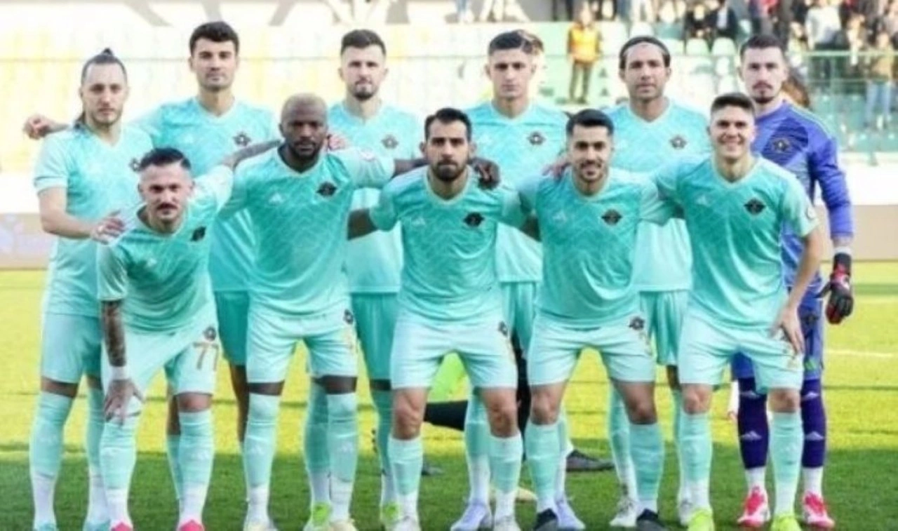 Esenler Erokspor, Kayode ile Adanaspor`u Geçti