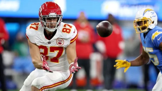 Chiefs` Kelce Shines in Divisional Round Victory