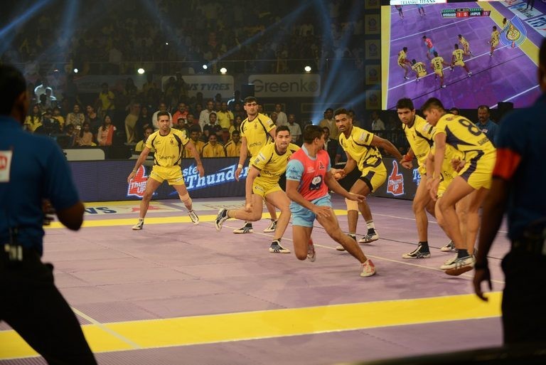 Jaipur Pink Panthers Edge Telugu Titans in Thrilling Match