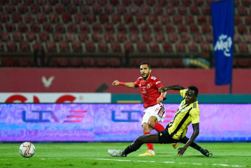 مواجهة مثيرة بين فاركو والأهلي في الدوري المصري