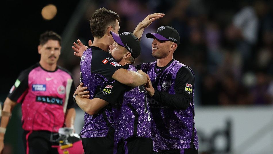 Hobart Hurricanes Edge Sydney Sixers to BBL Final