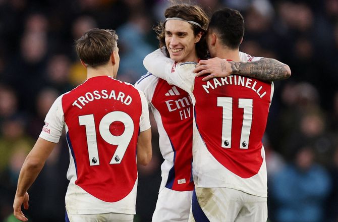 Arsenal holder titeldrømmen i live med Calafiori