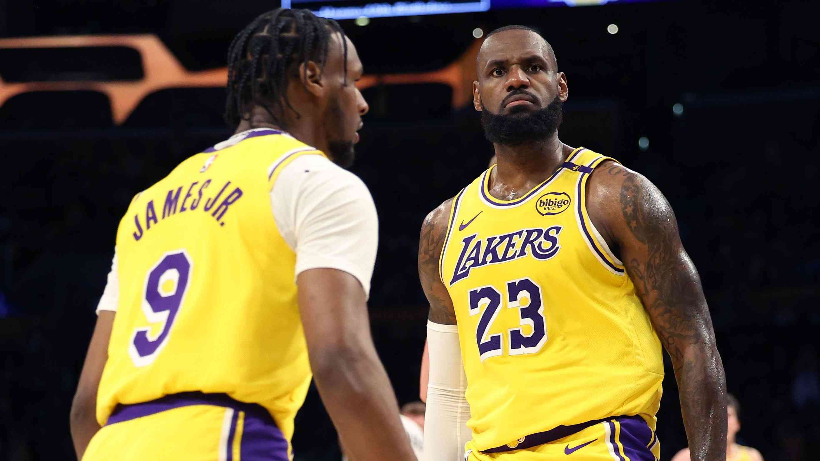 LeBron brilla y Bronny anota en victoria de Lakers