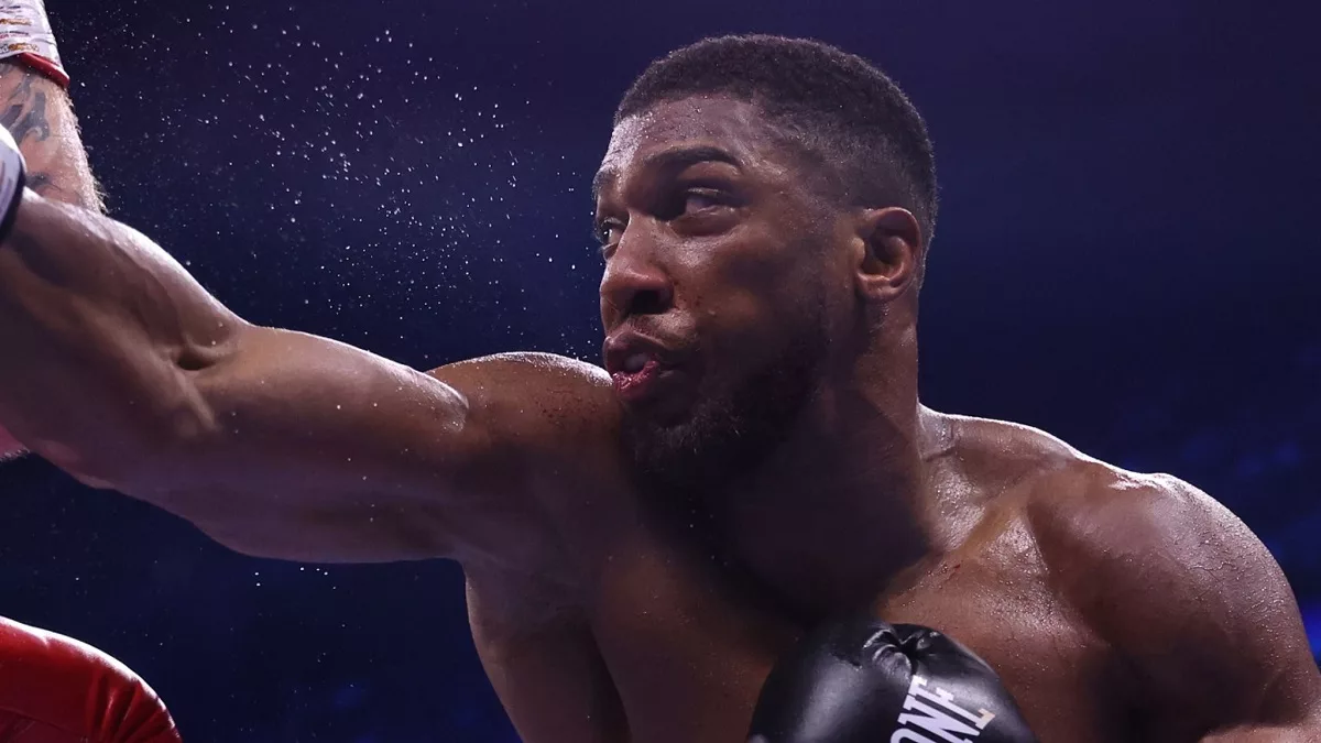 Joshua Shifts Focus, Dubois Rises in Heavyweight Ranks