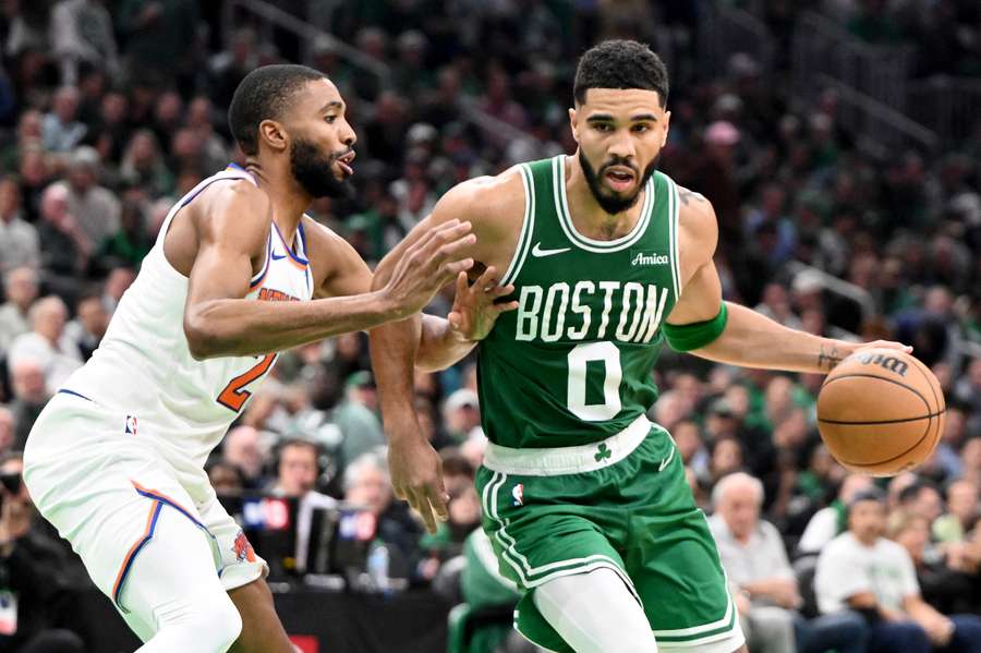 Cavaliers and Knicks Dominate as Tatum Shines