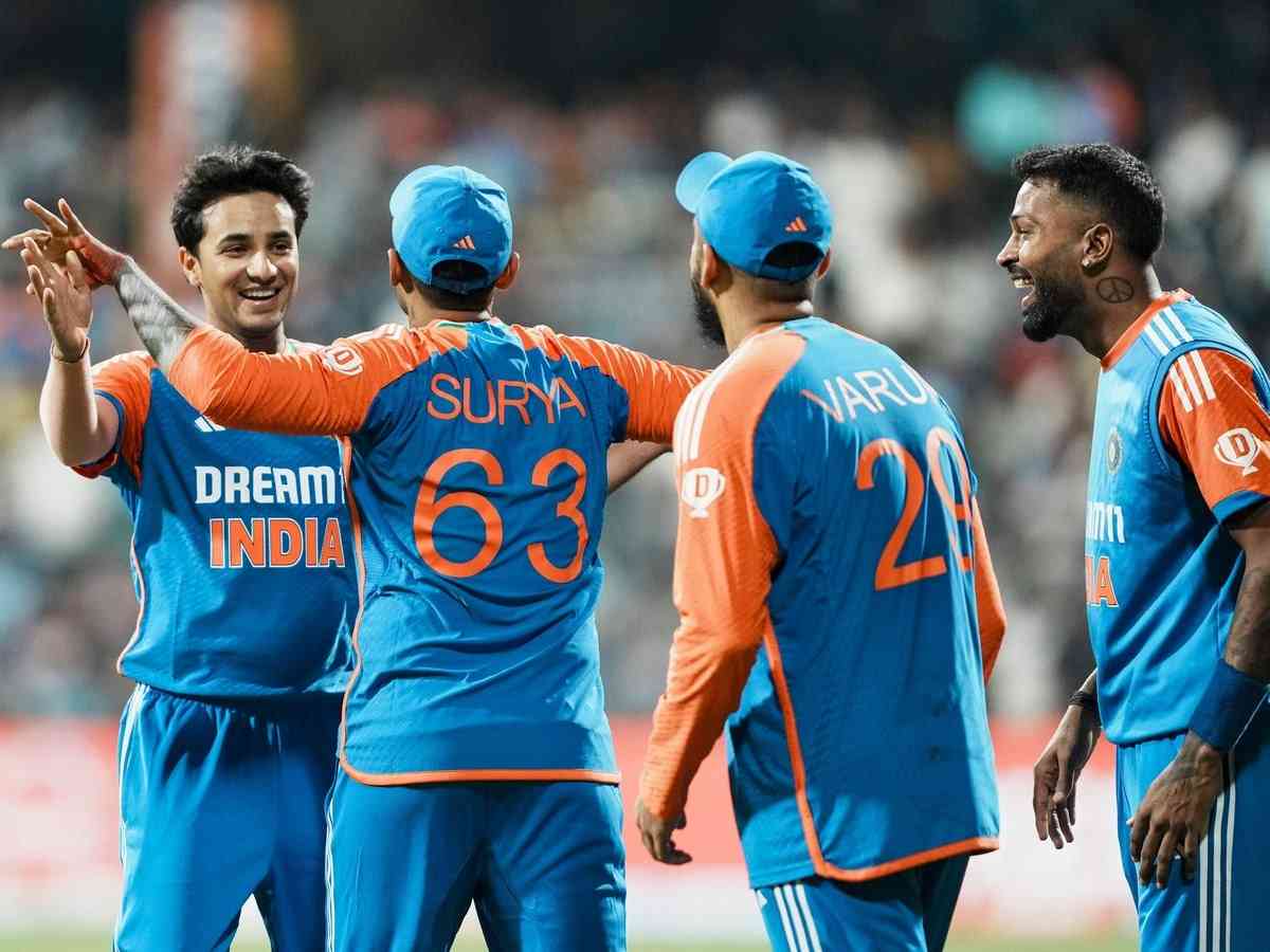 भारत ने इंग्लैंड को 150 रन से हराया, अभिषेक चमके