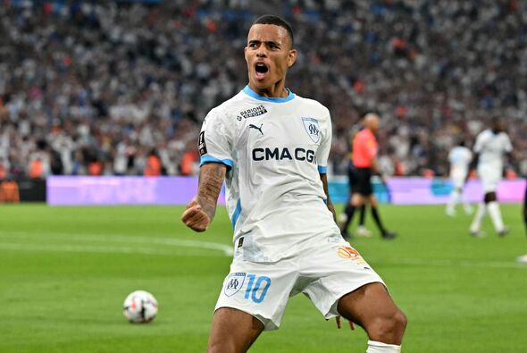 Paris-SG domine la Ligue 1 avec Mason Greenwood en tête