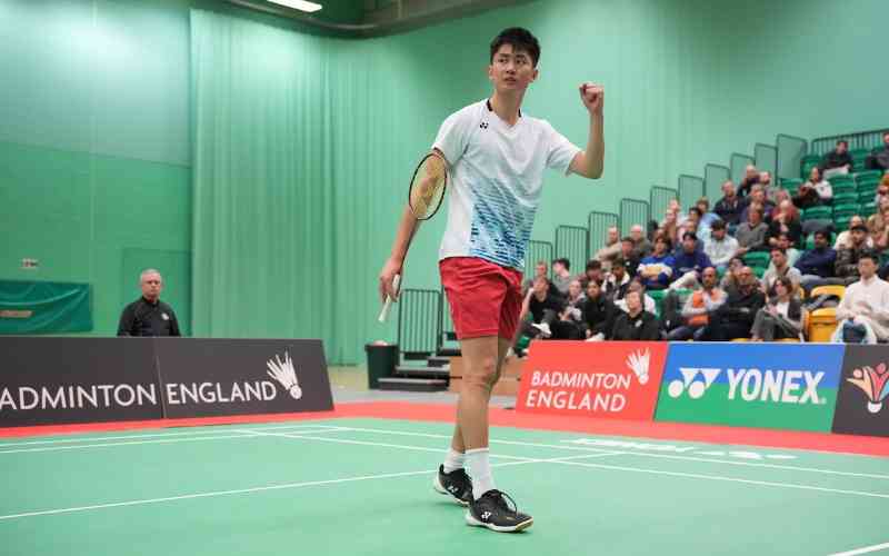 Huang Triumphs Again at English National Badminton Champs