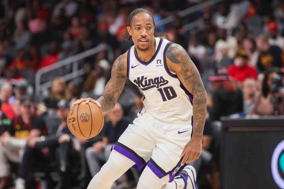 Kings Host Magic with DeRozan`s Hot Streak