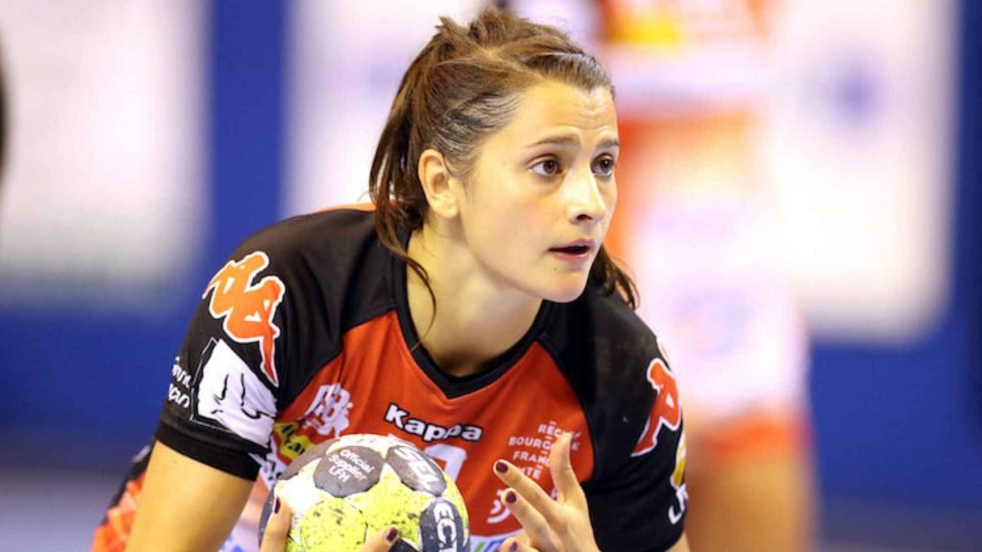 Marine Dupuis brille, l`OGC Nice bat Besançon 28-35
