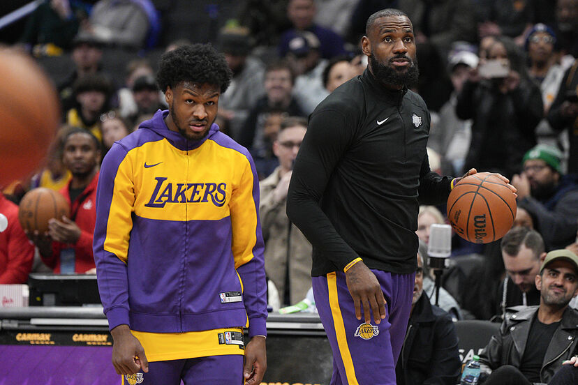 LeBron James Doubtful for Lakers vs. Pacers Showdown