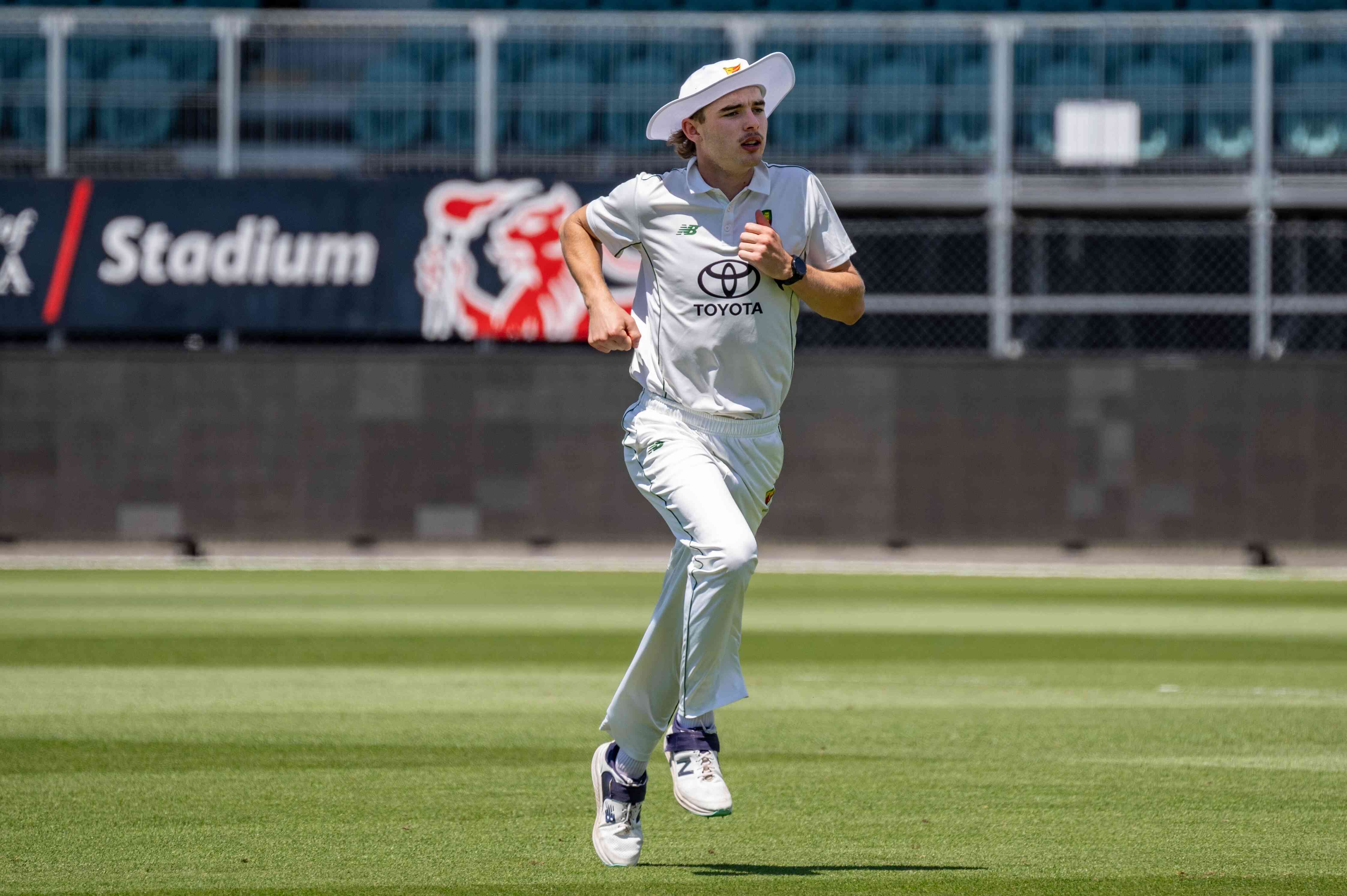 Tasmania`s Aidan O`Connor Shines in Sheffield Shield