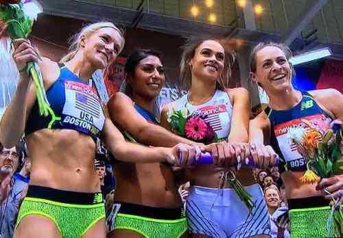 Washington Breaks DMR World Record at Indoor Championships