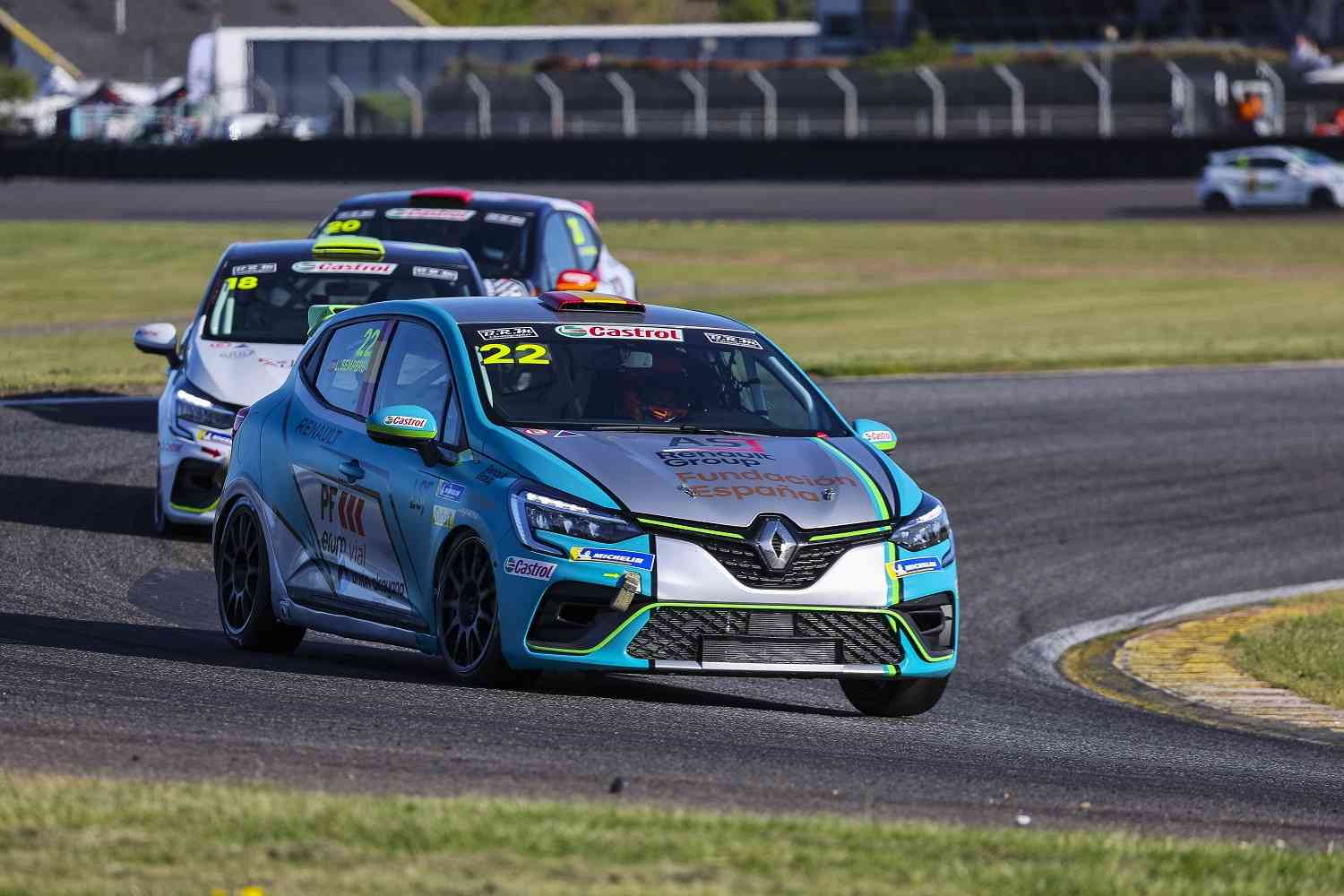 Renault impulsa la Copa Clio con Lydia Sempere