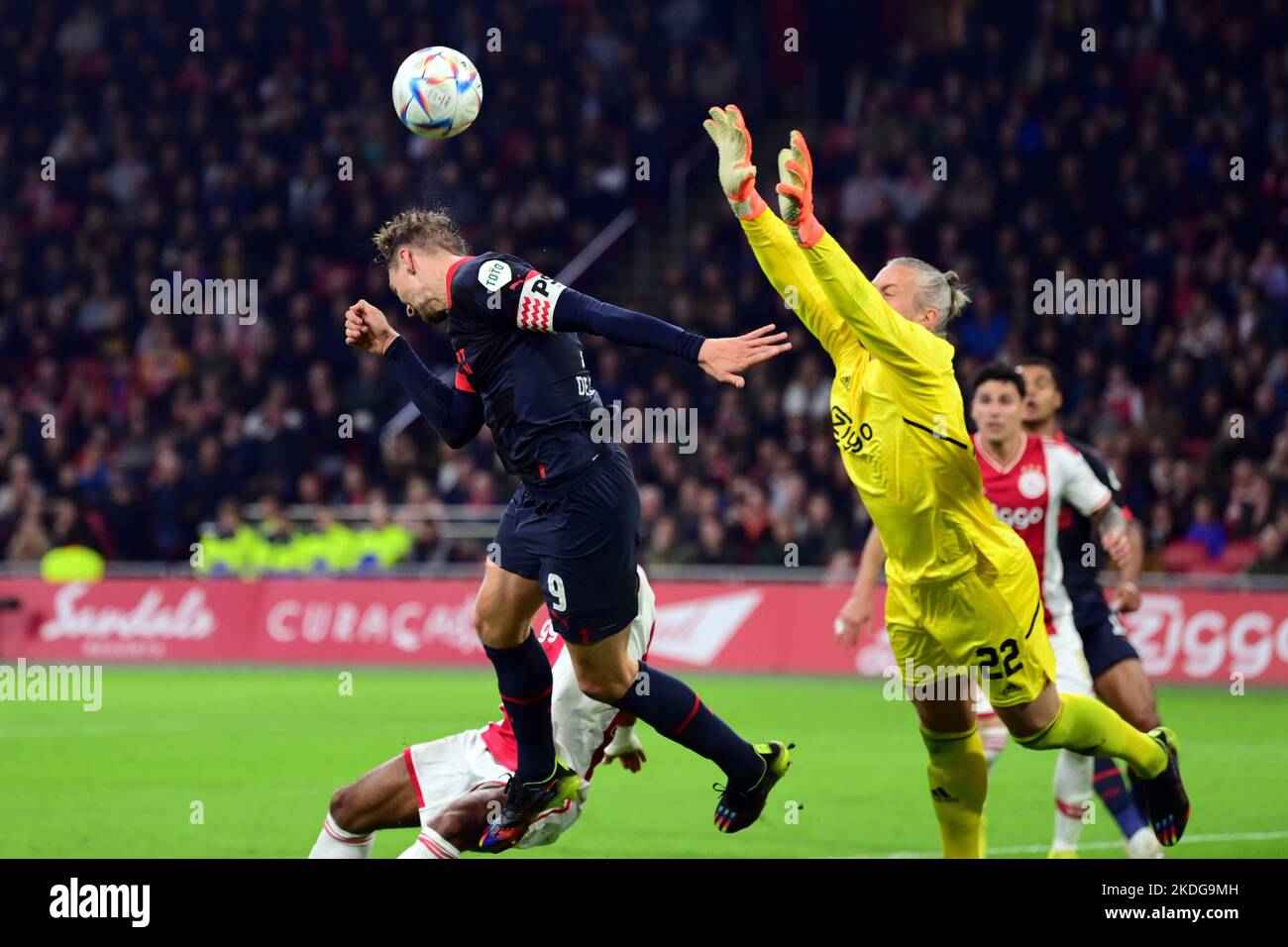 Ajax en Luuk de Jong schitteren in Eredivisie 2