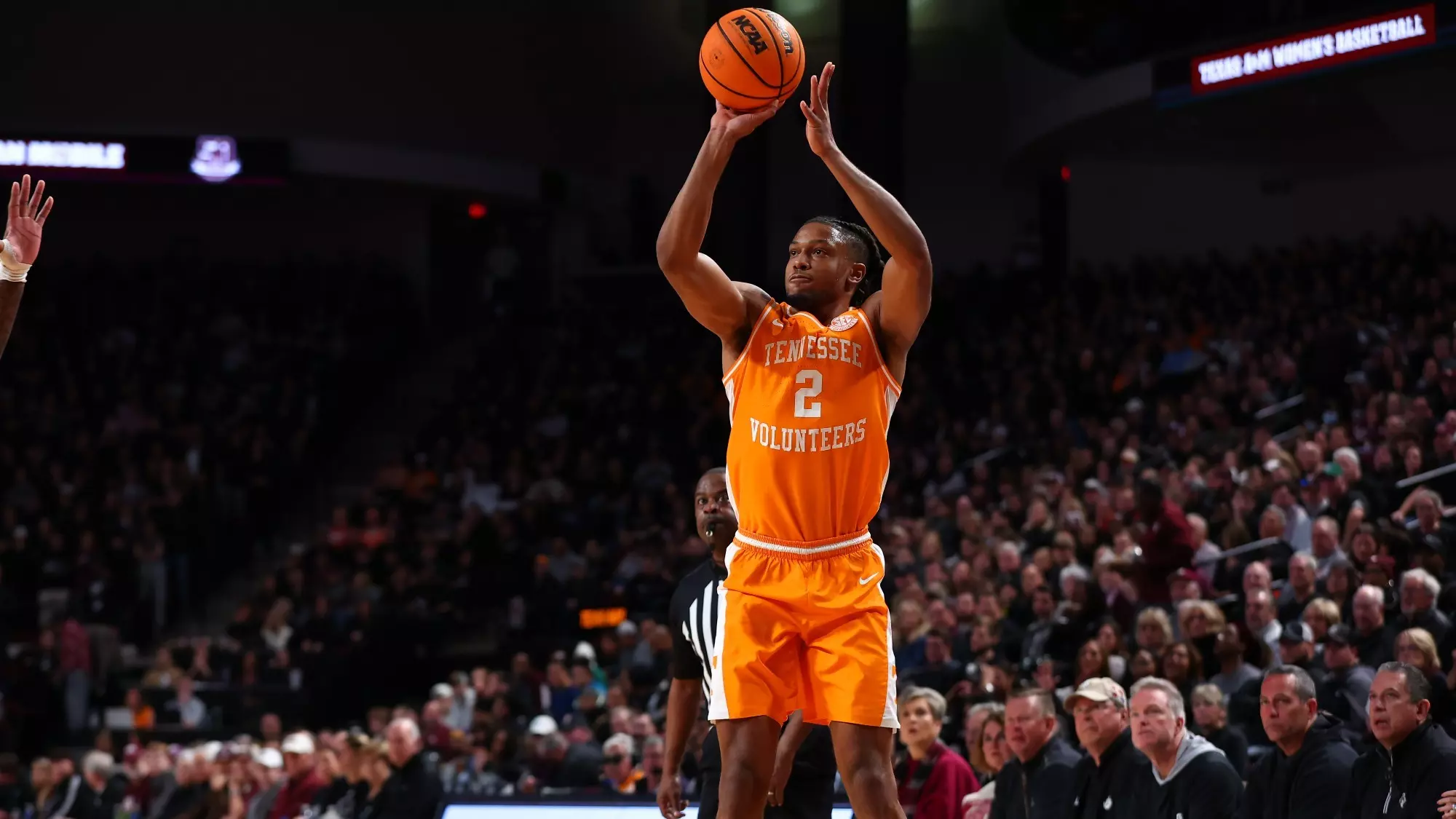 Tennessee`s Lanier Shines in Win Over Texas A&M