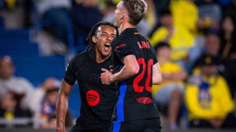 Barcelona retoma liderança com Olmo e Torres