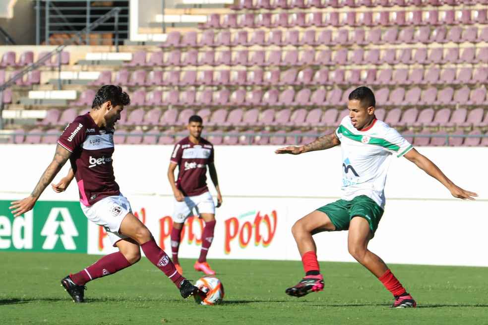 Ferroviária e Portuguesa Santista empatam em 0 a 0