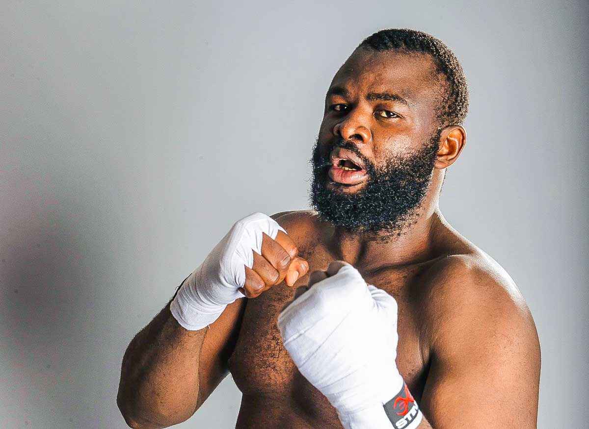 Parker Stops Bakole to Retain WBO Interim Heavyweight Title