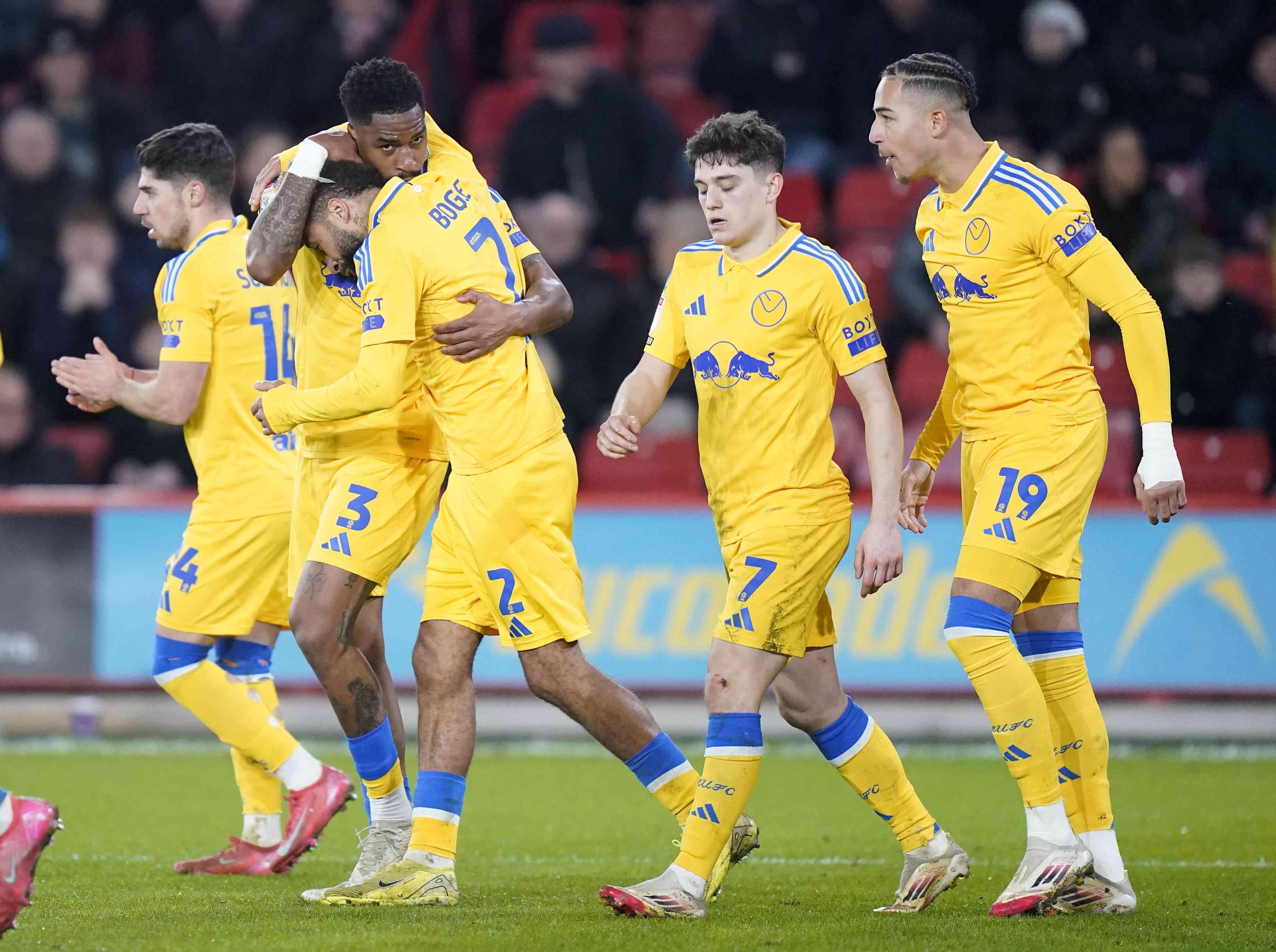 Leeds United Triumphs with Late Goals at Bramall Lane