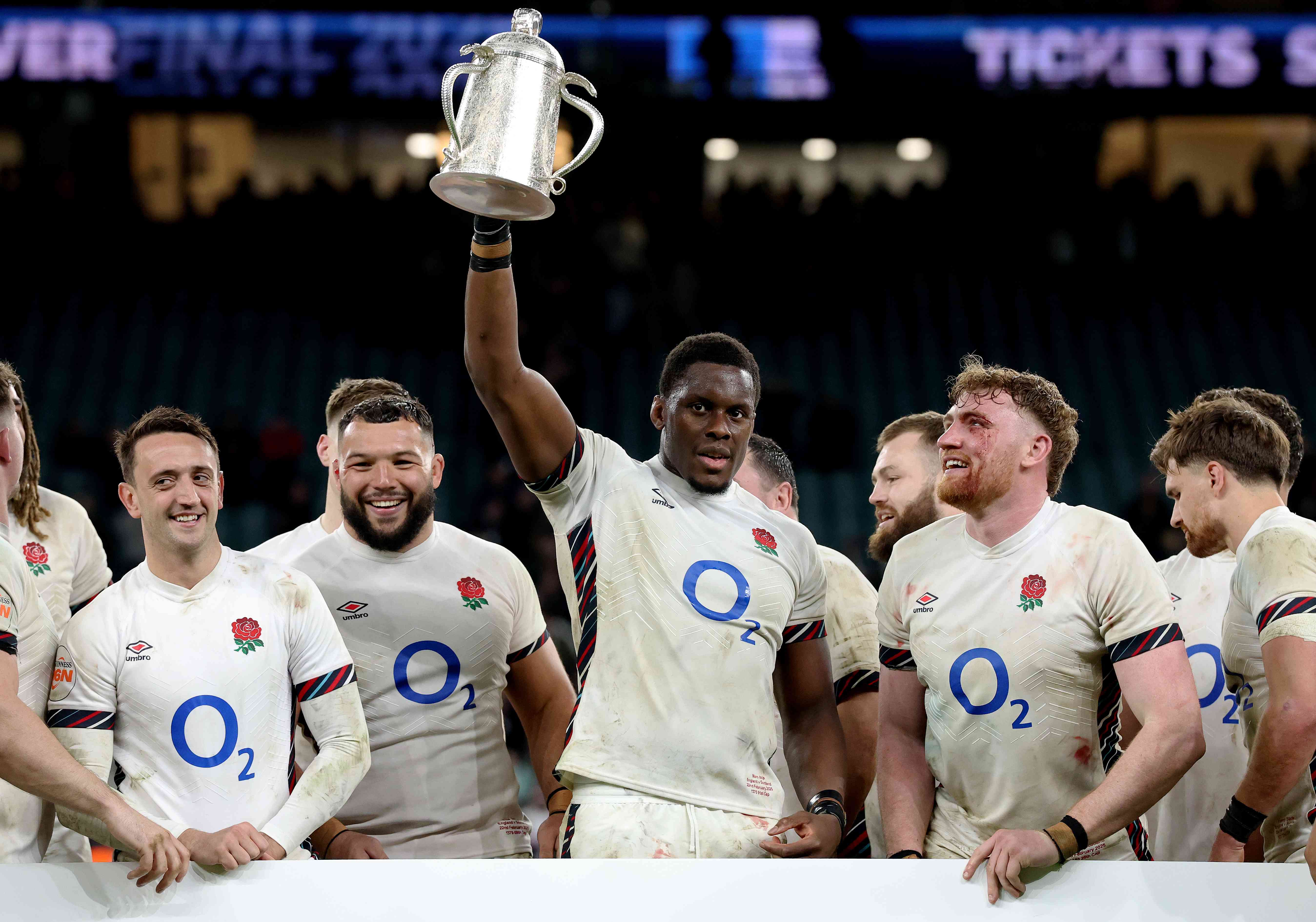 England Triumphs in Calcutta Cup Clash at Twickenham