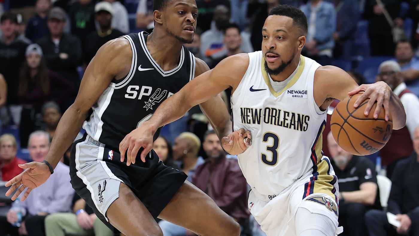 Spurs Fall Short Against Pelicans Despite Vassell`s Efforts