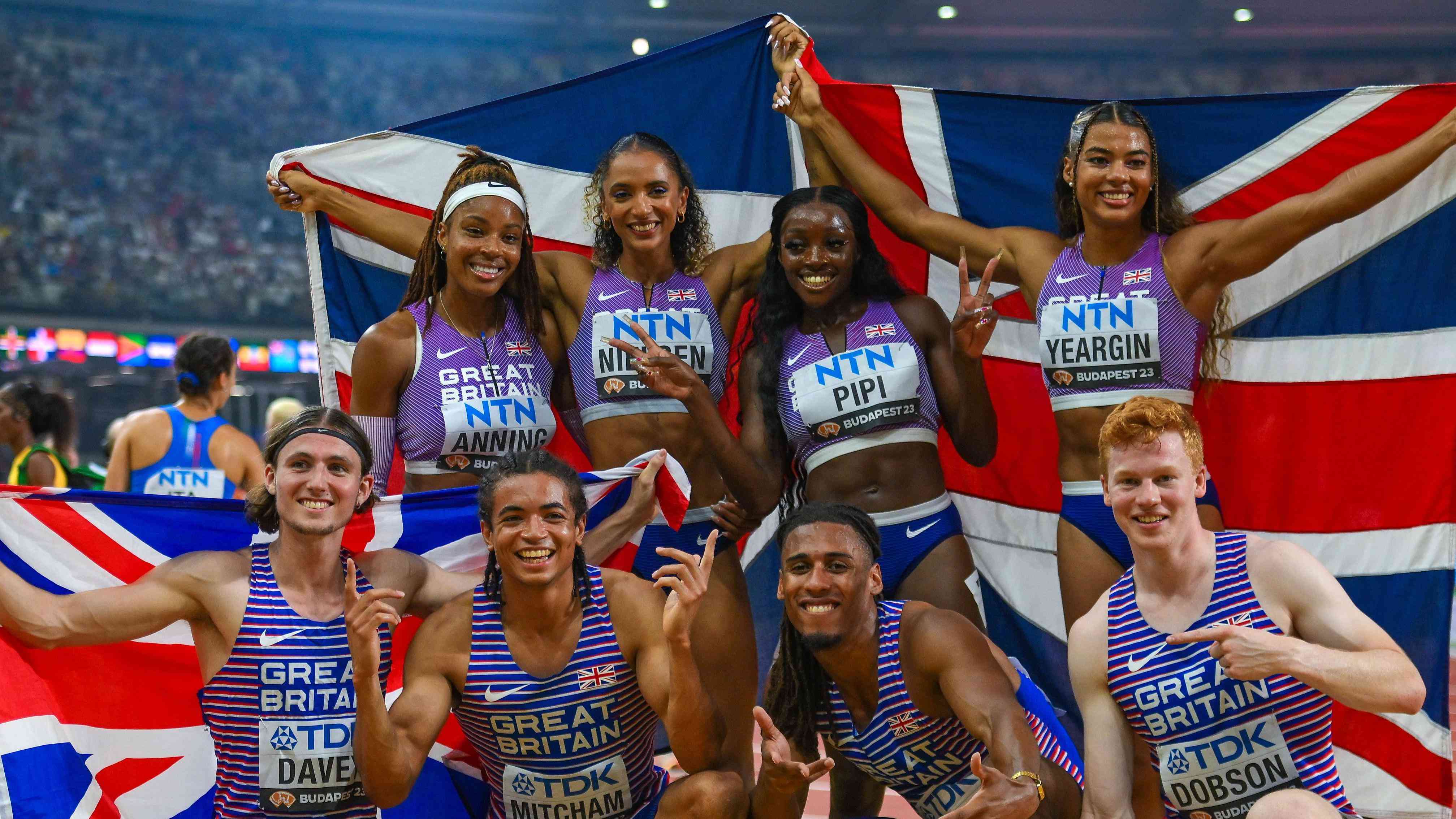 GB Mixed 4x400m Team Clinches Bronze at Euro Indoors