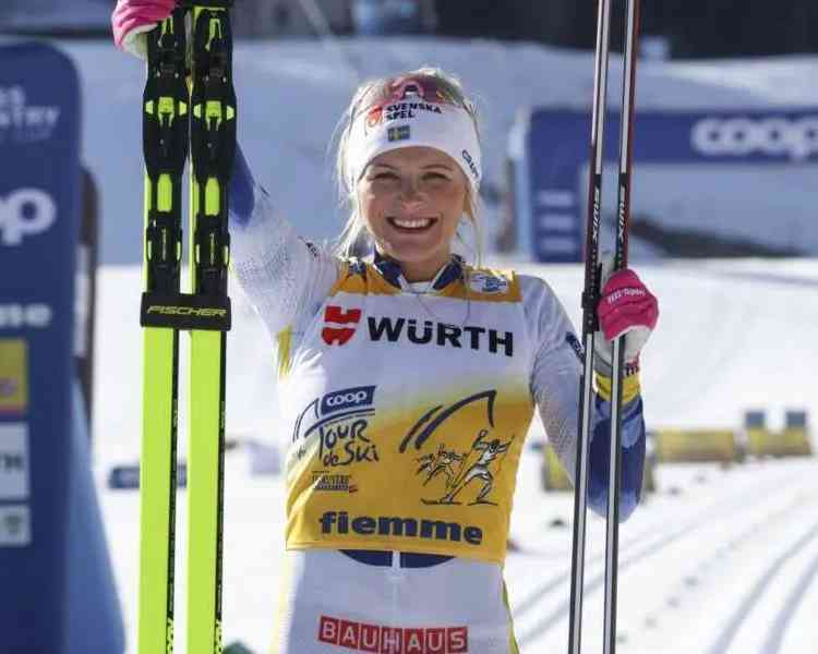 Frida Karlsson voitti naisten 50 km hiihdon MM-kisoissa