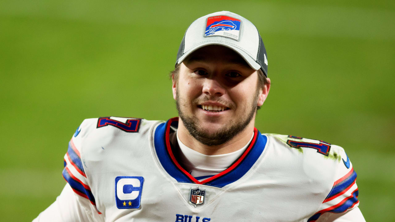 Josh Allen skriver på rekordkontrakt med Bills