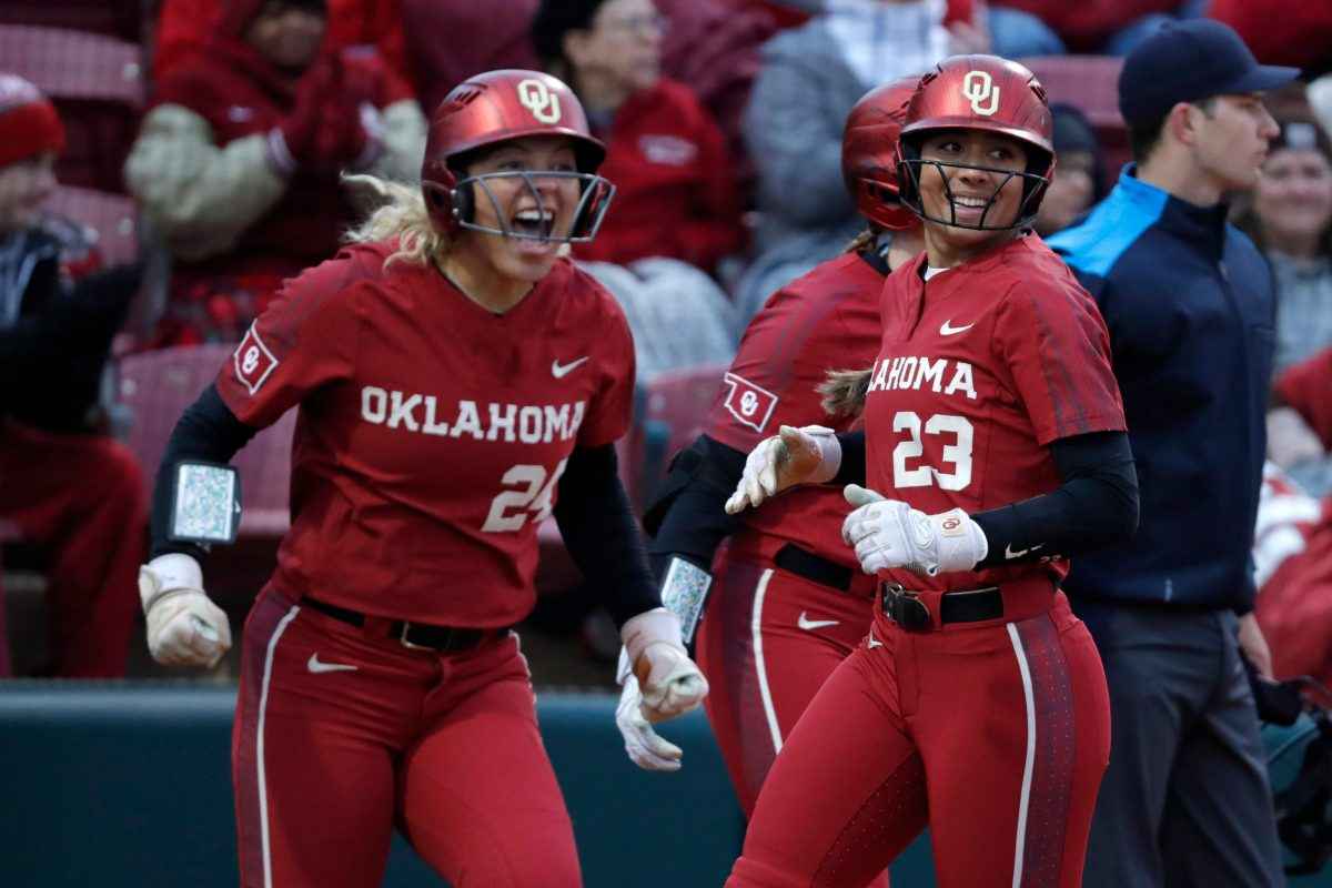 Texas vs. Florida: 2024 Women`s College World Series ...