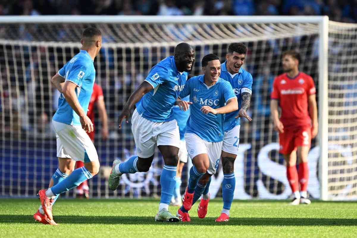 Napoli batte Fiorentina 2-1 con gol di Raspadori