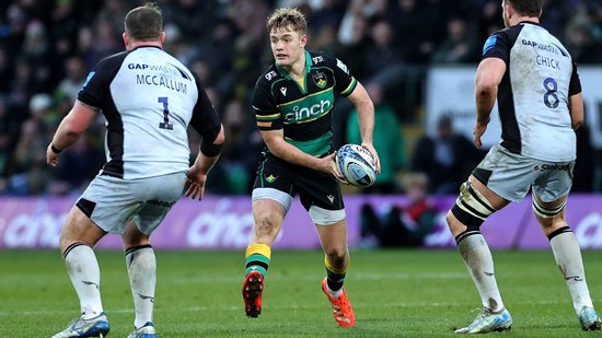 Leicester Tigers Crush Northampton Saints in Derby Clash