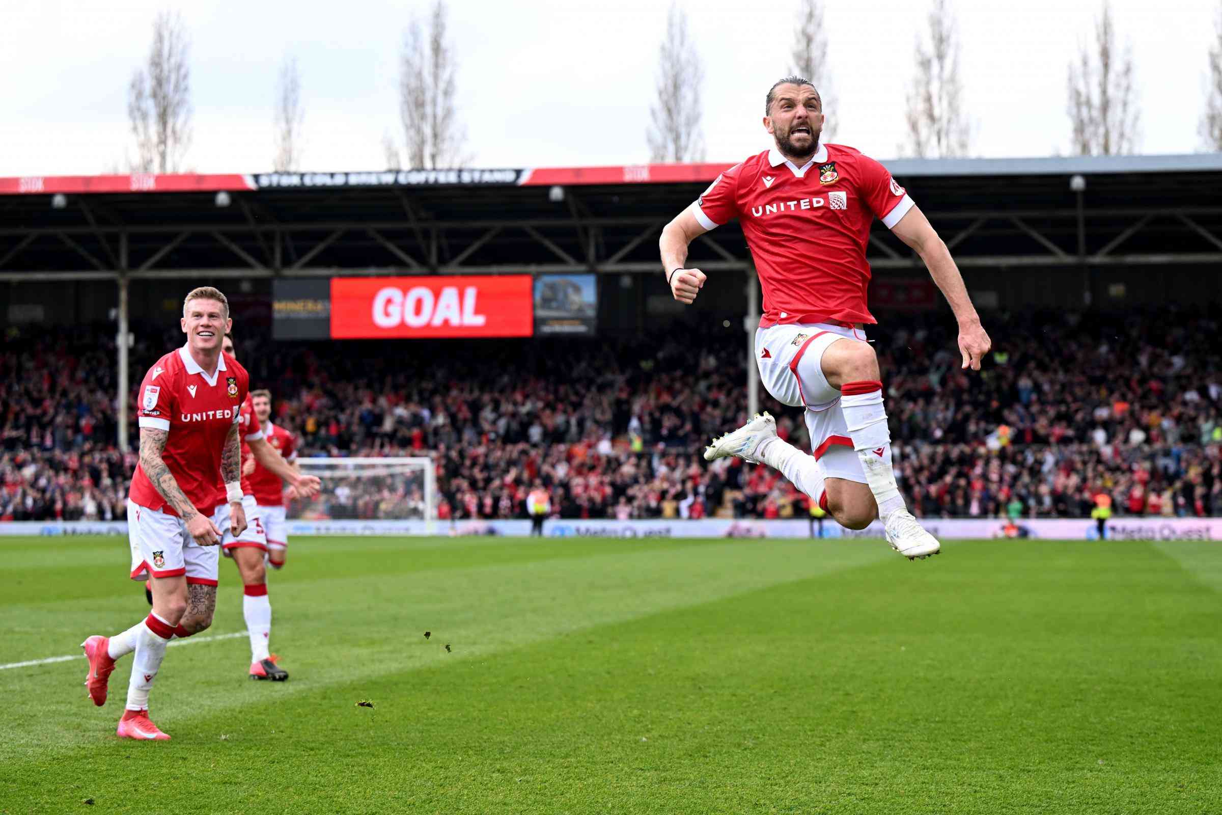 Wrexham`s Jay Rodríguez Secures Vital Win Over Stockport