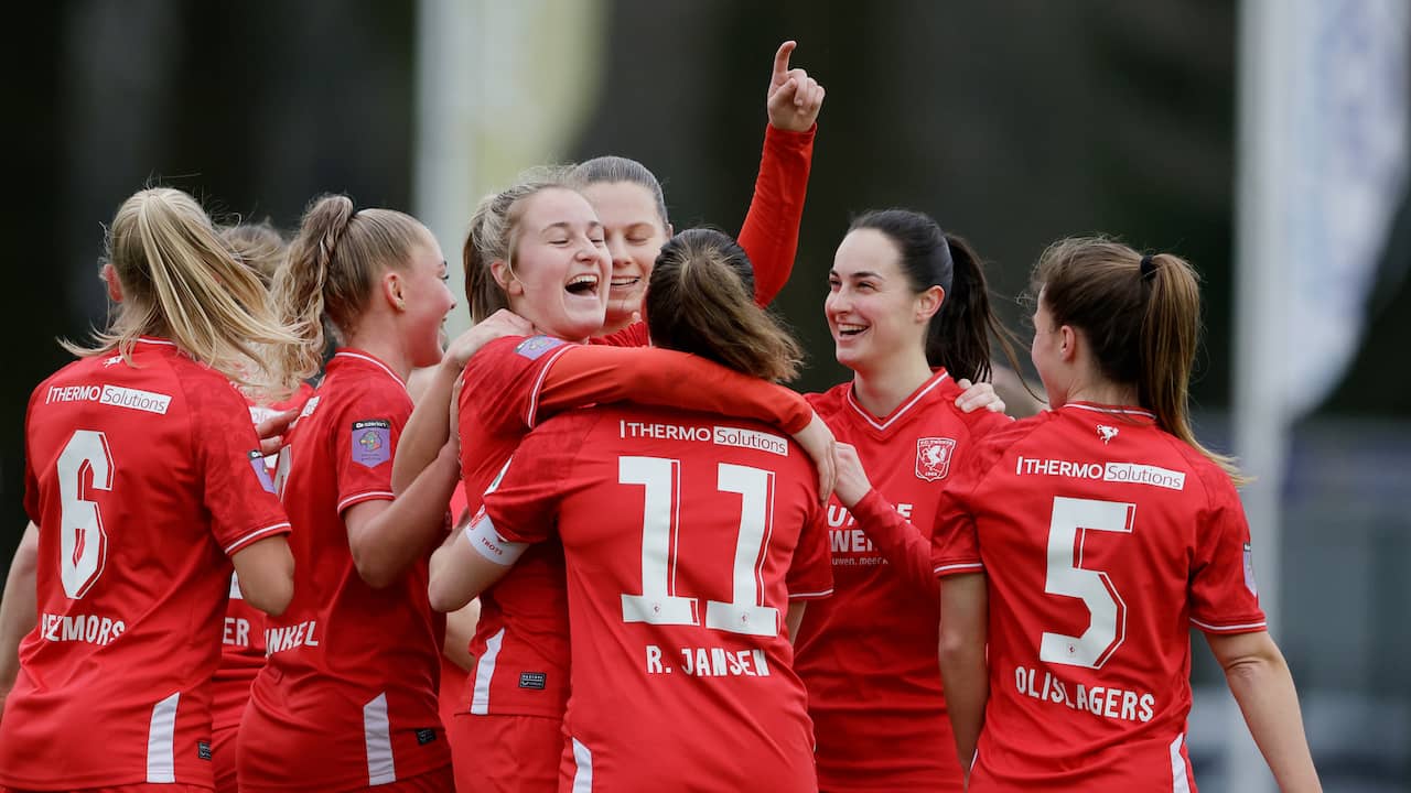 Feyenoord wint overtuigend van FC Twente