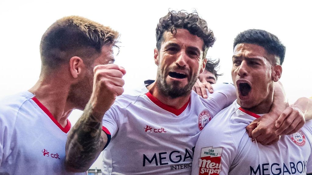 Leiria brilha com goleada sobre Oliveirense