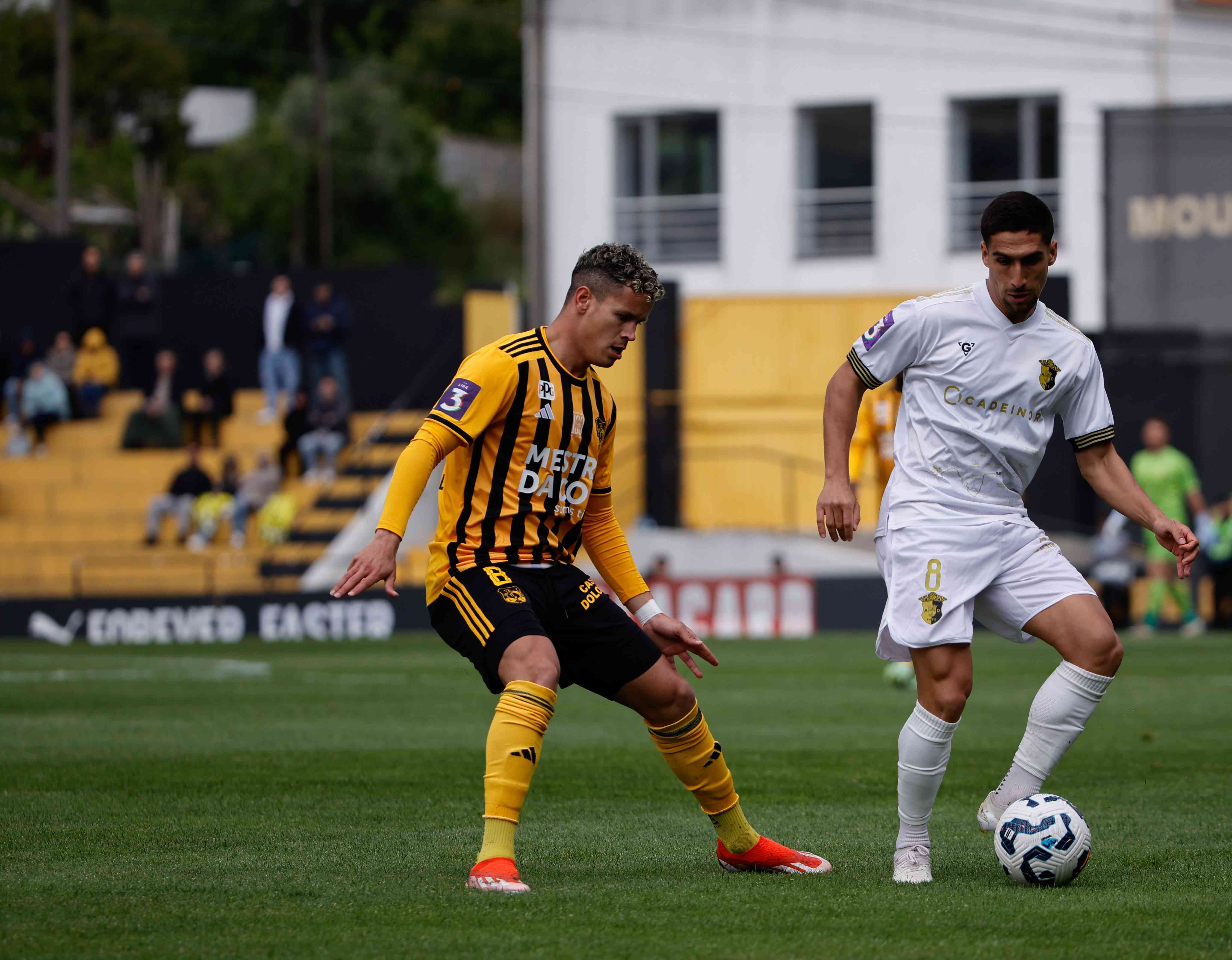 Lusitânia de Lourosa sobe à Liga Portugal 2